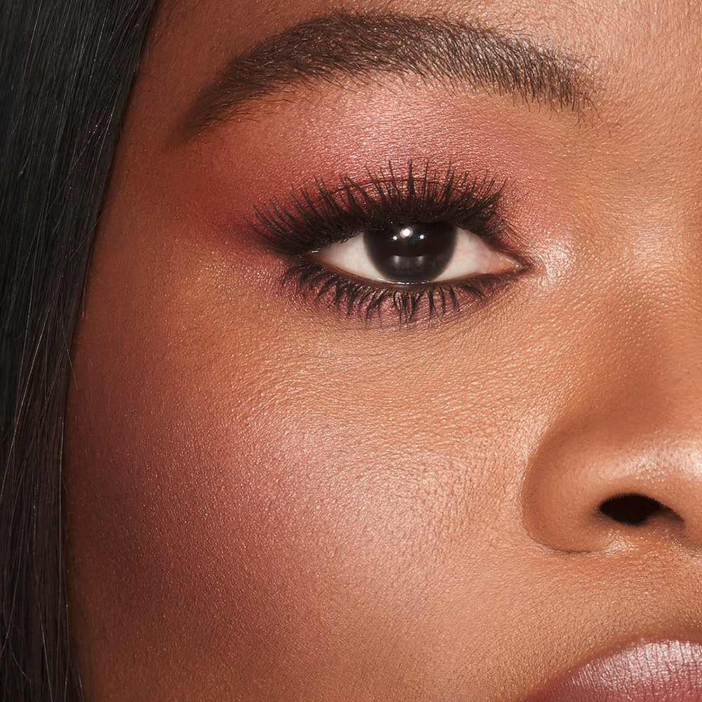 CHEEK TO CHIC