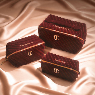 MAKEUP BAG OF LIP SCULPTING SECRETS