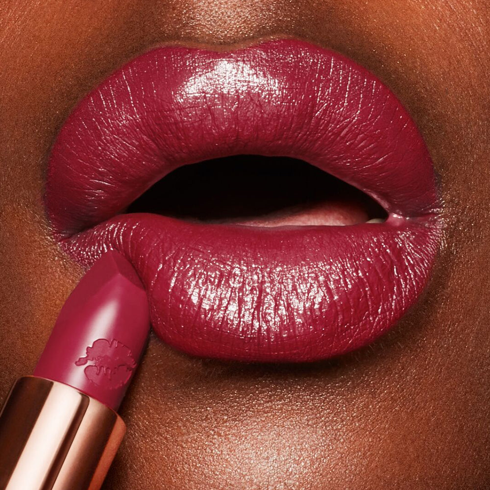 HOT LIPS 2