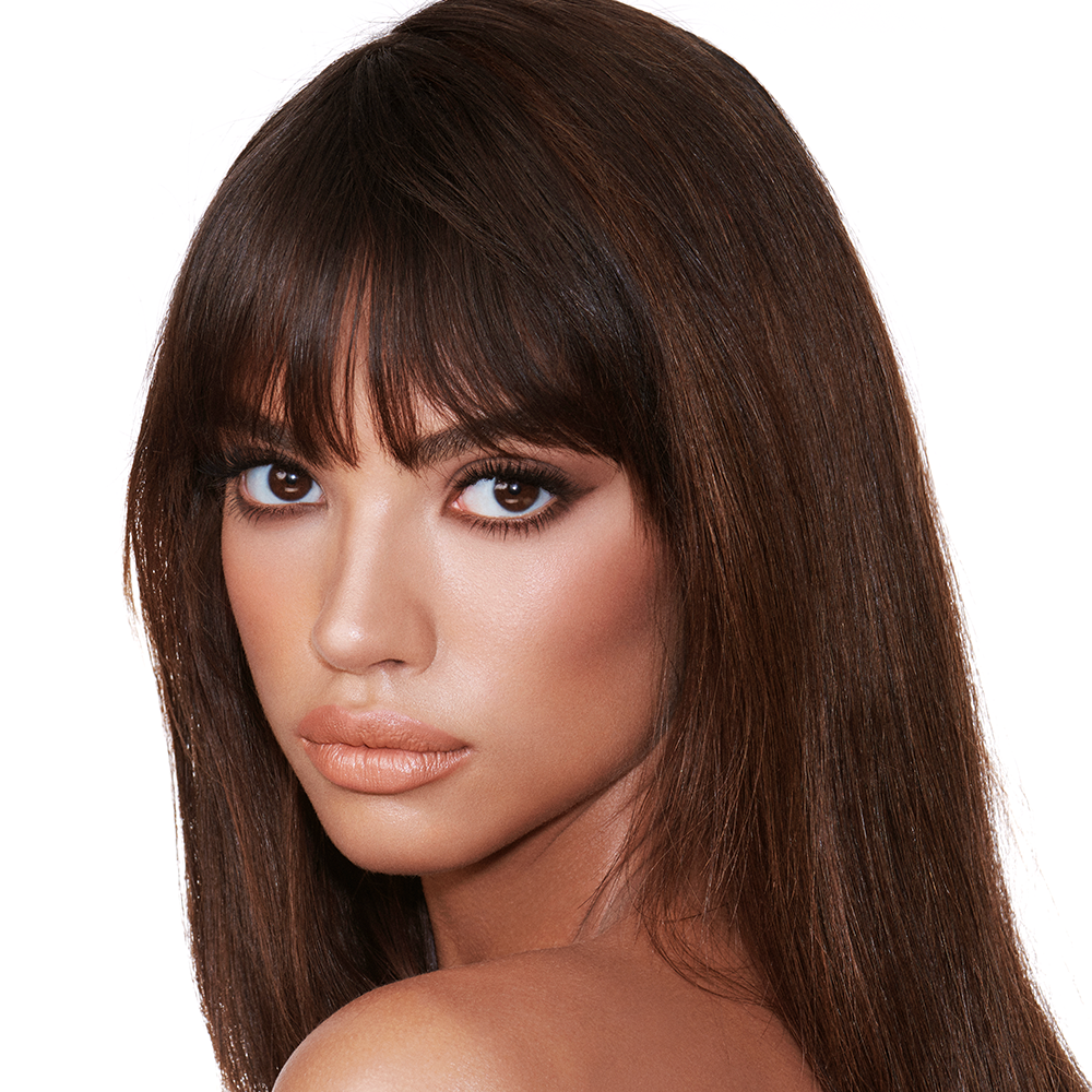 CHEEK TO CHIC