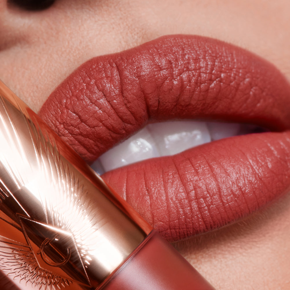 AIRBRUSH FLAWLESS LIP BLUR
